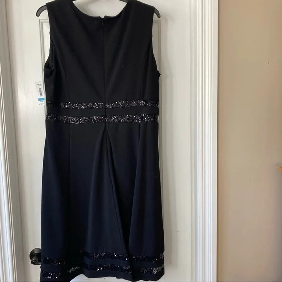 DRESS R&M Richards Formal Black Sleeveless Size 20W W Sequin Detail 3880W NWT - Picture 2 of 4